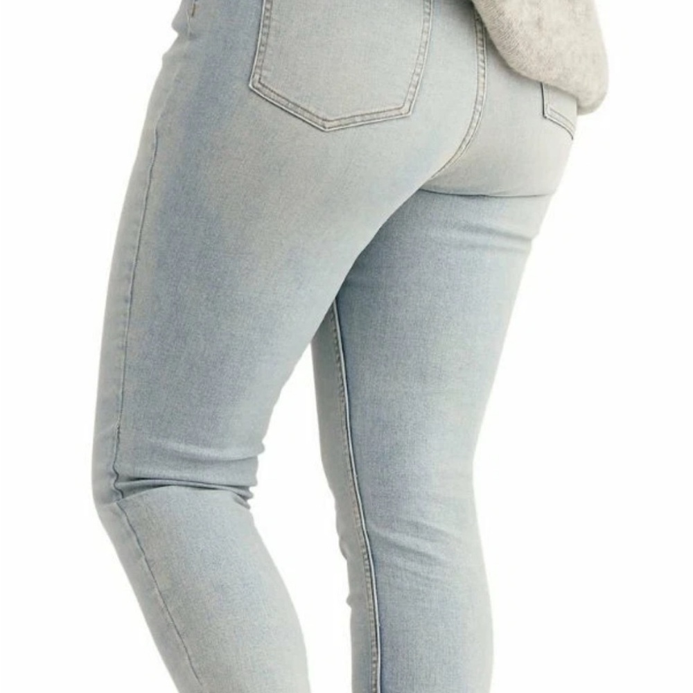 Free People- We The Free Mardi High Rise, Raw Hem, Skinny Jeans- Stone Beach - Picture 3 of 12